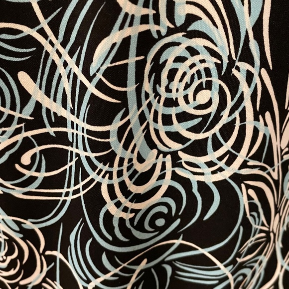 Ann Taylor Loft dress stretchy size 6 - Picture 3 of 5